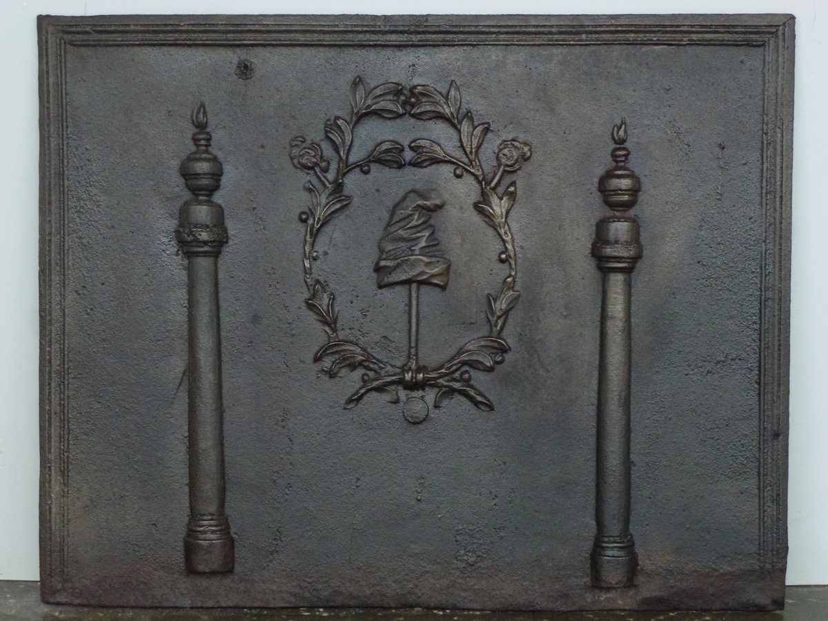 Antique fireback, Cast iron fire-back  - Cast iron - Louis XVI - XVIIIth C.