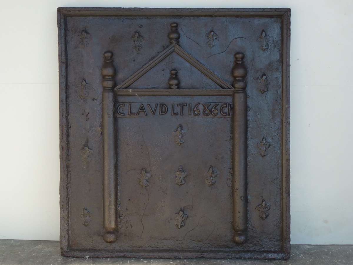 Plaque cheminée ancienne, Contrecoeur ancien  - Fonte - Louis XVI - XVIIe S.