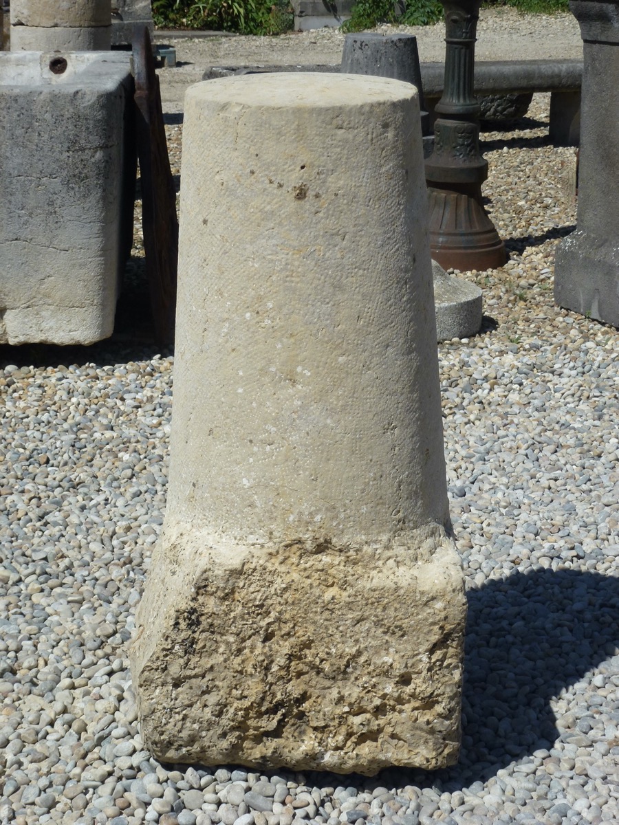 Antique bollard, Pilaster  - Stone  - XIXthC.