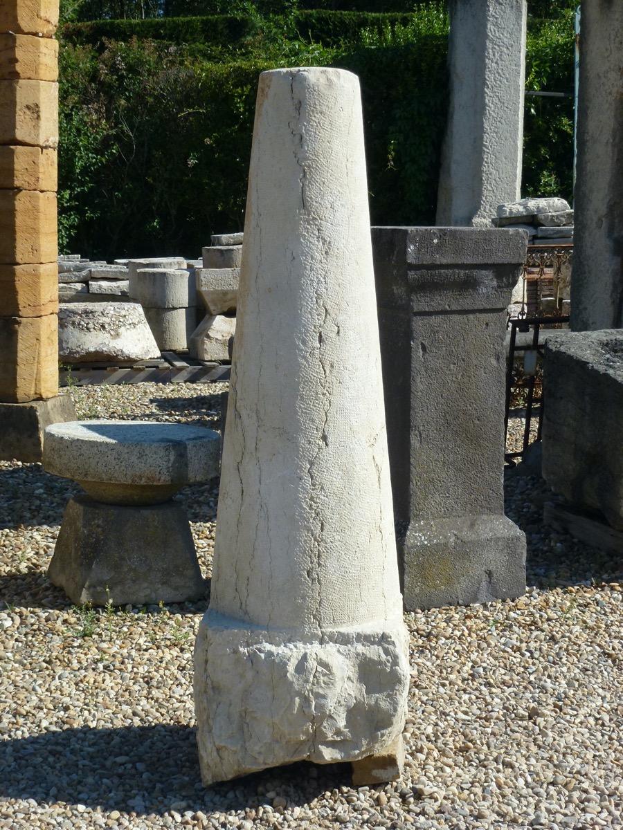 Antique bollard, Pilaster  - Stone  - XIXthC.