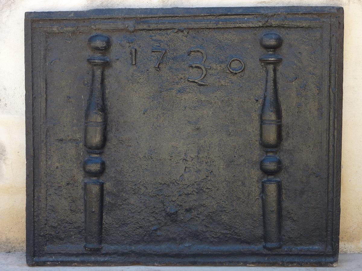 Plaque cheminée ancienne, Contrecoeur ancien  - Fonte  - XVIIIe S.