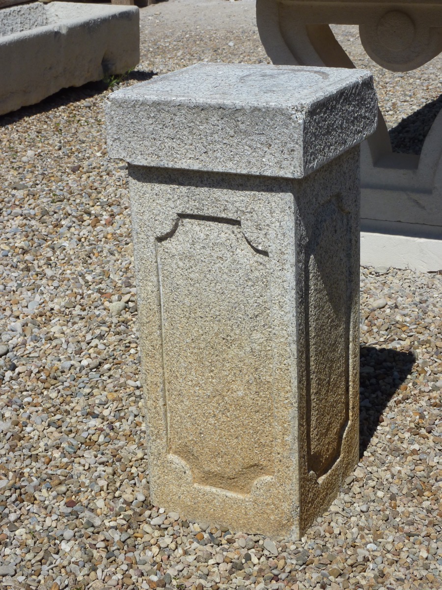 Antique Pedestal, antique base  - Granite, Sandstone - Rustic country - XXthC.