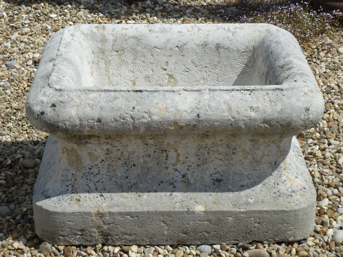 Fontaine en pierre ancienne  - Pierre - Louis XIV - XIXe S.