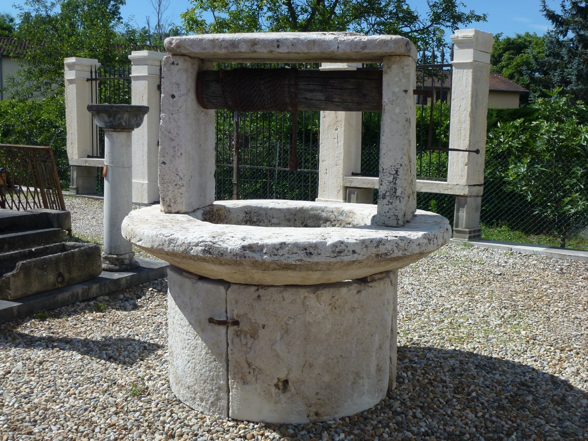 Puits en pierre, Margelle de puits  - Pierre - Louis XIII - XVIIeS.
