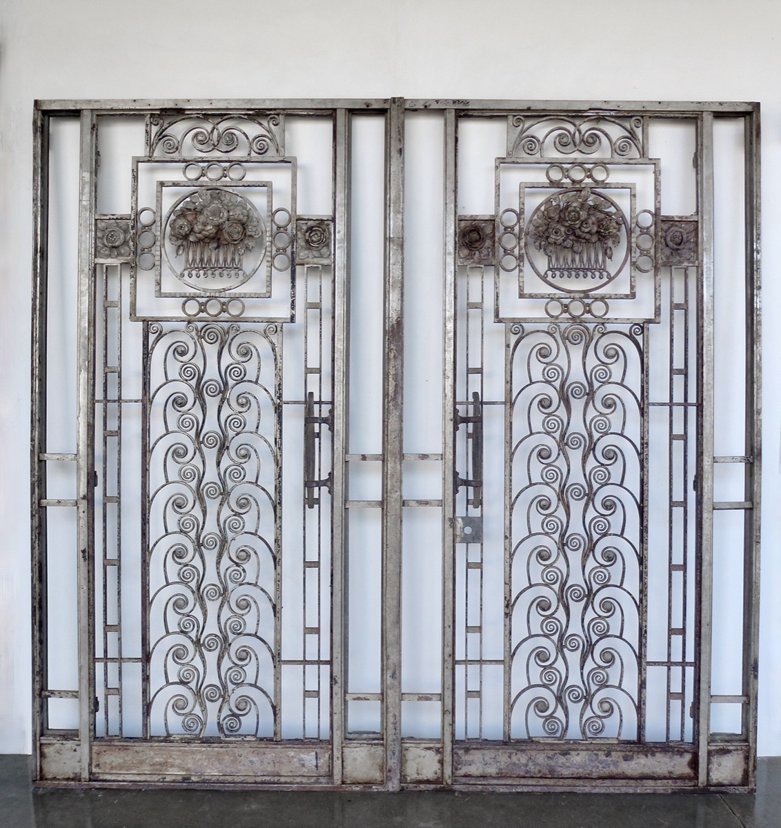 Wrought iron entrance door  - Wrought iron - Art déco - XXth C.