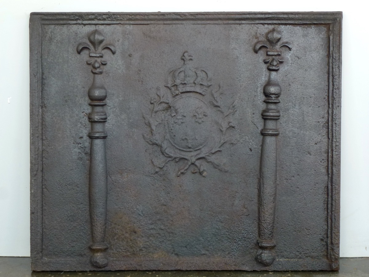 Antique fireback, Cast iron fire-back  - Cast iron - Louis XV - XVIIIth C.
